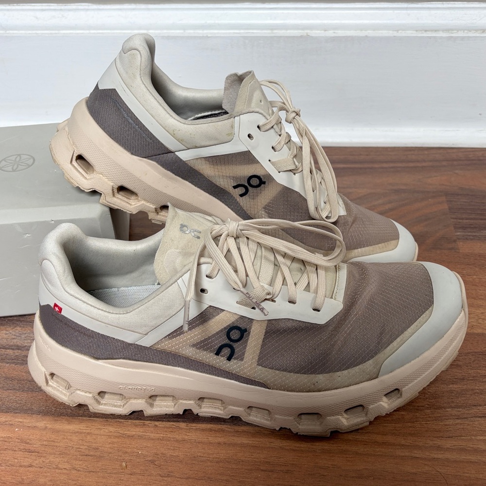 OnCloud Cloudvista 2 trail running Sneakers in Beige and Taupe